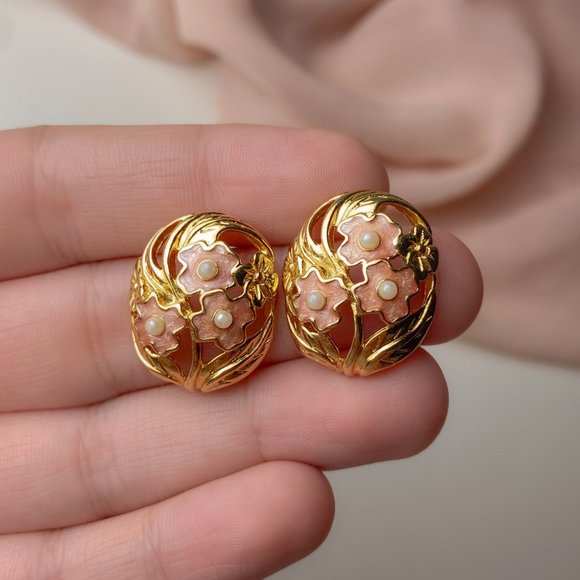 Vintage Avon Springtime Floral Pink Flower Gold Dome Oval Art Nouveau Earrings - Picture 7 of 8